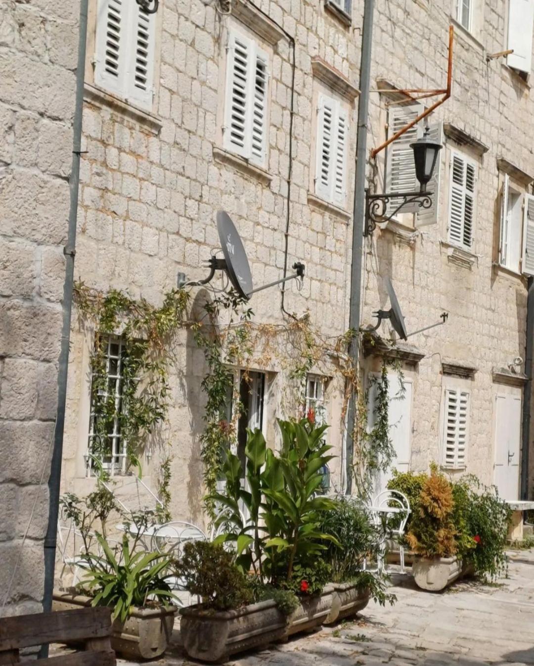 Apartments Visit Perast Exterior photo